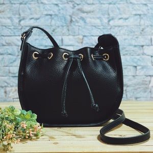 Steve Madden Black Crossbody Bucket Bag Purse